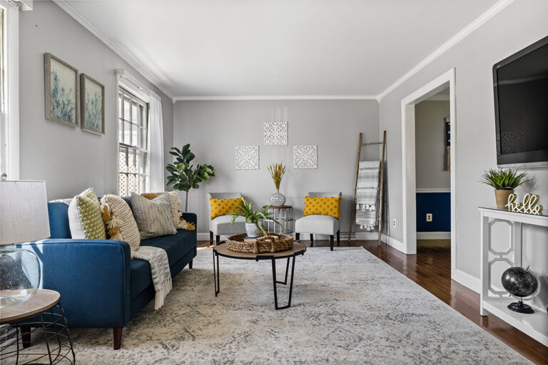 Single Family Home in Moorestown